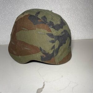 US Army PASGT Unicor Helmet M-9  DLA100-85-F-EC86 W/Camo Cover 8470-01-092-7527